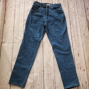 Gotcha Covered high rise dark wash denim mom jeans, tag says 14, fit like a 10